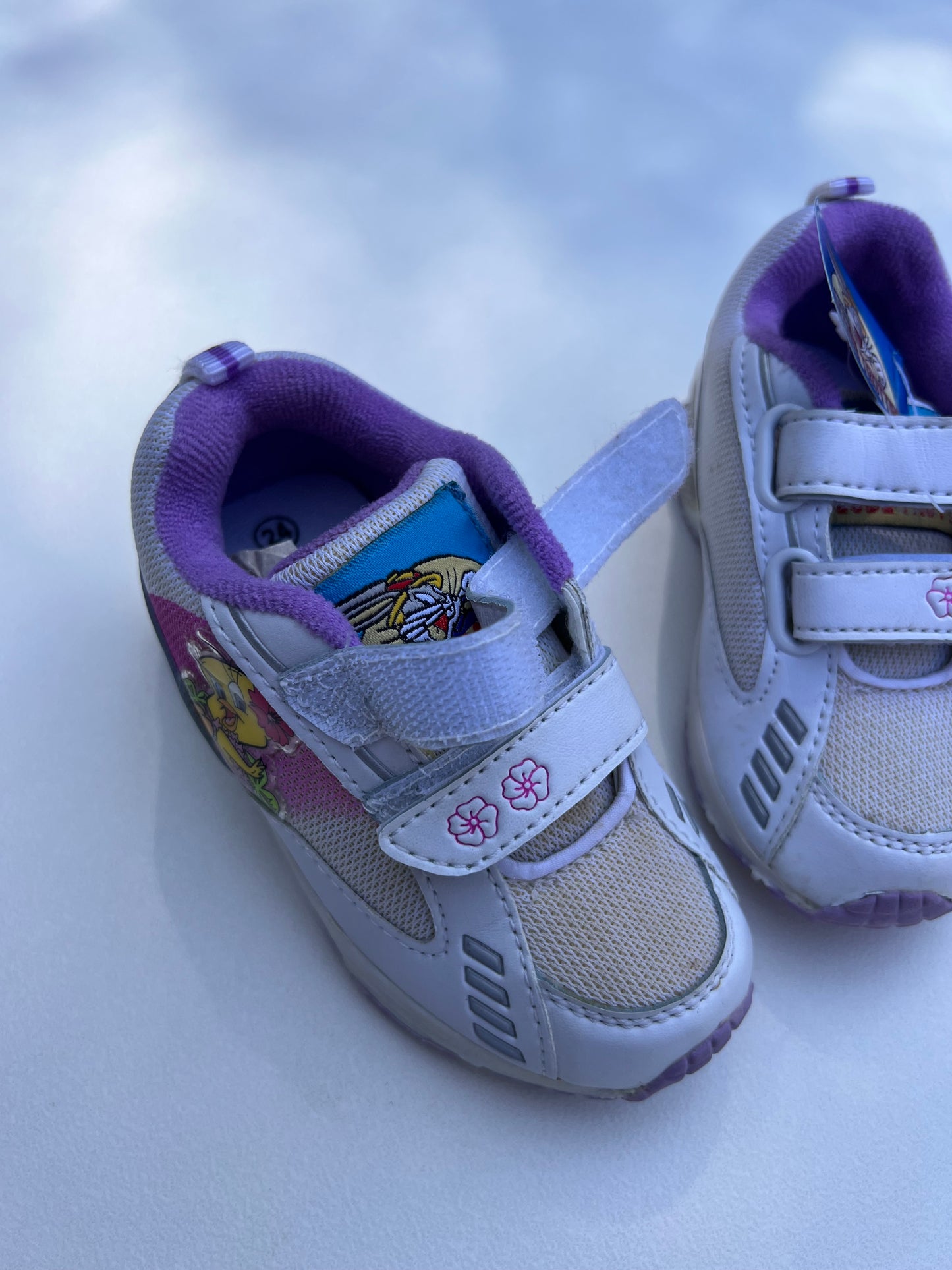 Looney Tunes Shoes 24 / 8c
