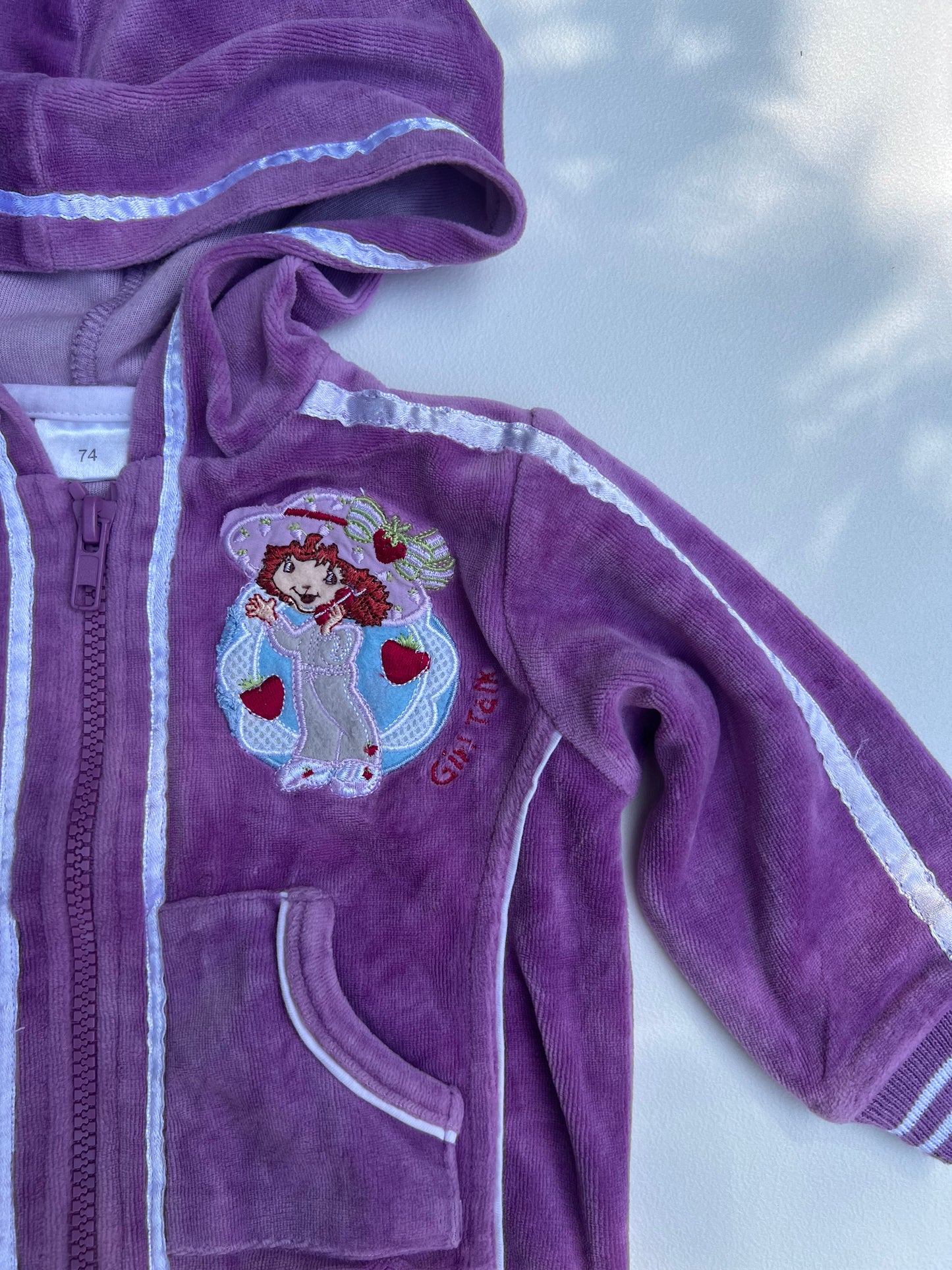 2000's Strawberry Shortcake Zip Sweater 6-12M