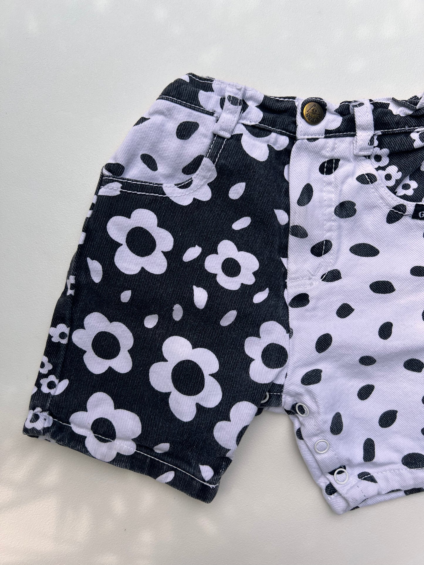 Guess Shorts 12-18M